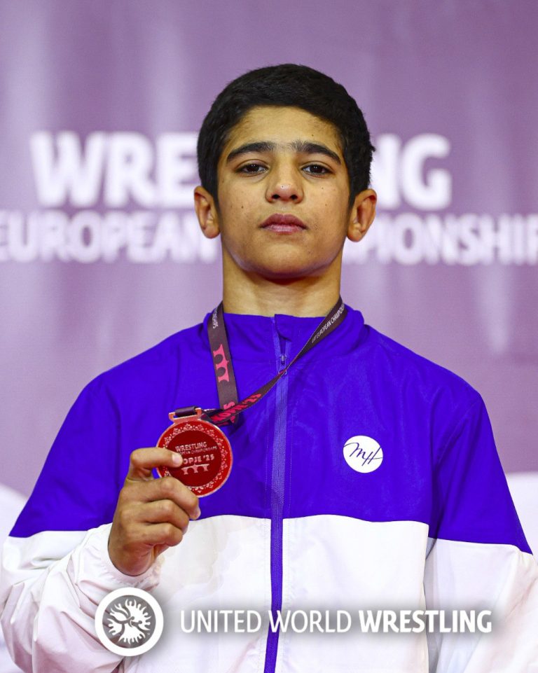 Азербайджанские борцы завершили выступление на юношеском чемпионате Европы с пятью медалями (ФОТО)