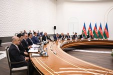 Премьер-министры Азербайджана и Узбекистана обсудили развитие связей двух стран по ряду сфер  (ФОТО)