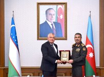 Министр обороны Азербайджана встретился с секретарем Совбеза Узбекистана (ФОТО)