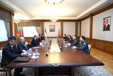 Министр обороны Азербайджана встретился с секретарем Совбеза Узбекистана (ФОТО)