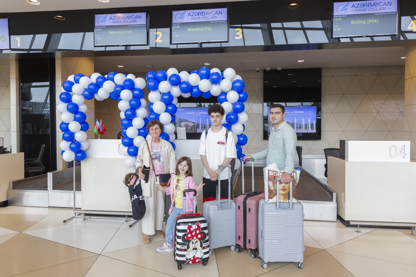 AZAL выполнил первый рейс в турецкий Международный аэропорт Чукурова (ФОТО)