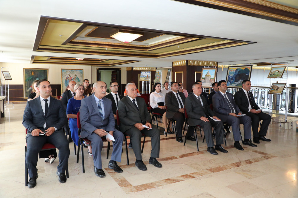 Azerbaijan signs deal to restore local Momine Khatun Tomb (PHOTO)