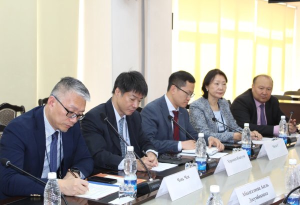 Kyrgyzstan seeks ADB's support for country's major road project