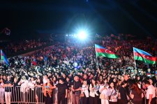 В парке Центра Гейдара Алиева состоялся концерт по случаю Дня национального спасения (ФОТО)