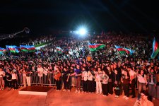 В парке Центра Гейдара Алиева состоялся концерт по случаю Дня национального спасения (ФОТО)
