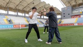 Рафаэль Физиев посетил футбольный клуб "Карабах" в преддверии турнира UFC Fight Night в Баку (ВИДЕО, ФОТО)