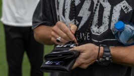 Рафаэль Физиев посетил футбольный клуб "Карабах" в преддверии турнира UFC Fight Night в Баку (ВИДЕО, ФОТО)