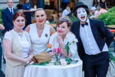 В Баку прошла цветочная вечеринка с летней магией кино (ВИДЕО, ФОТО)