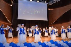 Большая сцена маленьких талантов в Баку (ФОТО)