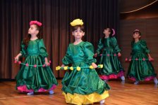 Большая сцена маленьких талантов в Баку (ФОТО)