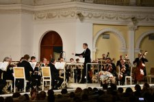Вечер с переаншлагом в Баку! Российский оркестр выступил в знак благодарности за помощь в эвакуации из Ирана (ФОТО)