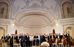 Вечер с переаншлагом в Баку! Российский оркестр выступил в знак благодарности за помощь в эвакуации из Ирана (ФОТО)