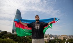 Бойцы UFC Джамал Хилл и Халил Раунтри встретились лицом к лицу в Нагорном парке Баку (ФОТО)