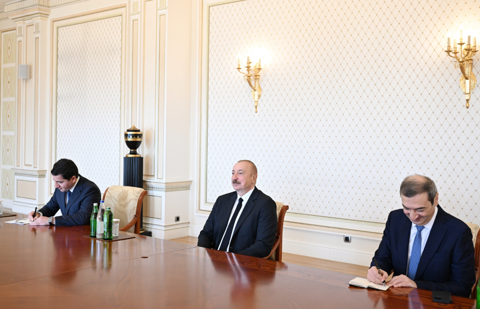 Президент Азербайджана Ильхам Алиев принял председателя Ассамблеи Северной Македонии (ФОТО/ВИДЕО)