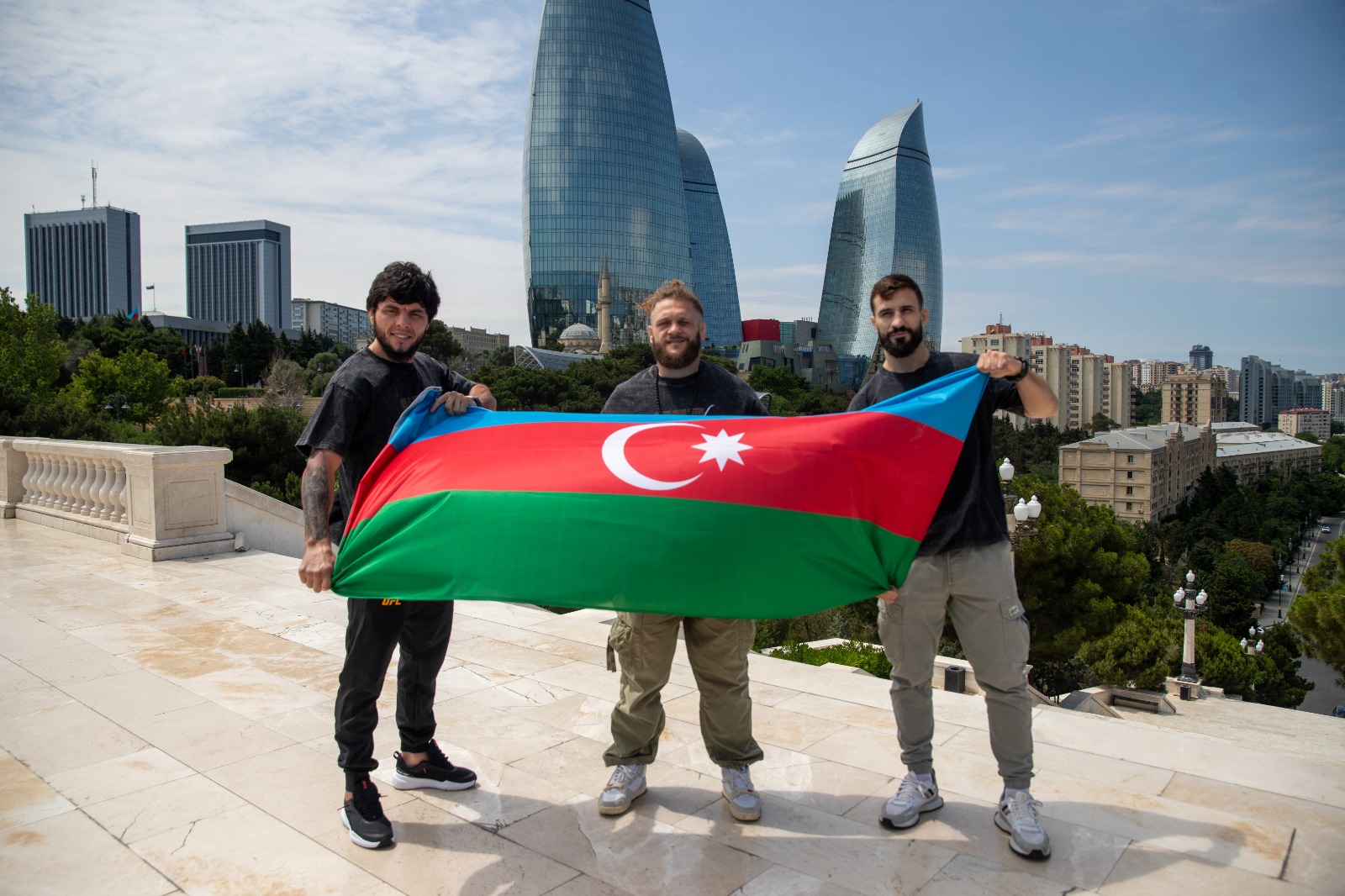 Бойцы UFC Джамал Хилл и Халил Раунтри встретились лицом к лицу в Нагорном парке Баку (ФОТО)