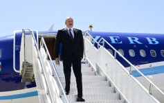 Президент Ильхам Алиев прибыл с рабочим визитом в Турцию (ФОТО)