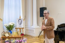 Она не искала звёзд - она их зажигала! В Баку состоялся праздник музыки и театра к 100-летию Леди Гю (ФОТО)