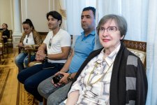 Она не искала звёзд - она их зажигала! В Баку состоялся праздник музыки и театра к 100-летию Леди Гю (ФОТО)