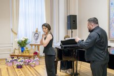 Она не искала звёзд - она их зажигала! В Баку состоялся праздник музыки и театра к 100-летию Леди Гю (ФОТО)
