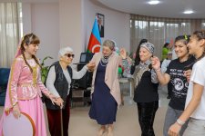 Azercell объединил два поколения, нуждающихся в заботе и внимании (ФОТО)