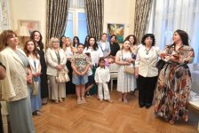 В Центре творчества Максуда Ибрагимбекова состоялось открытие выставки «Волшебный мир Зейнаб» (ФОТО)