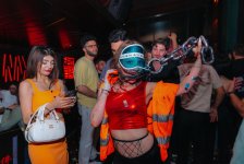 Ночной клуб Pasifico в Баку оказался на карантине: В клетке обнаружены зомби! (ВИДЕО, ФОТО)