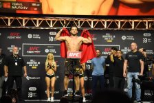 В Баку состоялась торжественная церемония взвешивания бойцов UFC Fight Night c участием тысячи болельщиков (ФОТО)