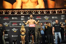 В Баку состоялась торжественная церемония взвешивания бойцов UFC Fight Night c участием тысячи болельщиков (ФОТО)