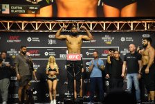 В Баку состоялась торжественная церемония взвешивания бойцов UFC Fight Night c участием тысячи болельщиков (ФОТО)