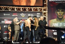 В Баку состоялась торжественная церемония взвешивания бойцов UFC Fight Night c участием тысячи болельщиков (ФОТО)