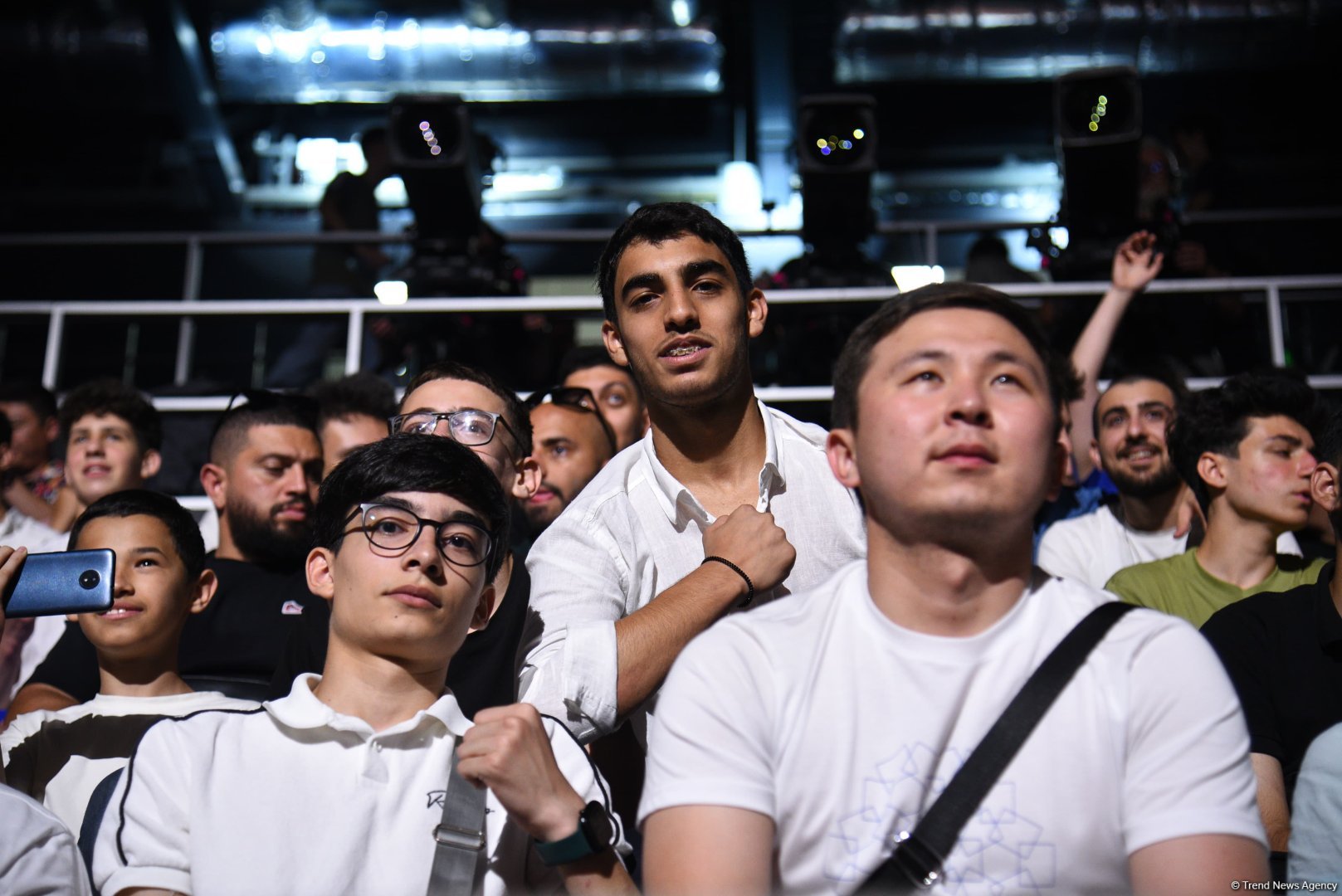 В Баку состоялась торжественная церемония взвешивания бойцов UFC Fight Night c участием тысячи болельщиков (ФОТО)
