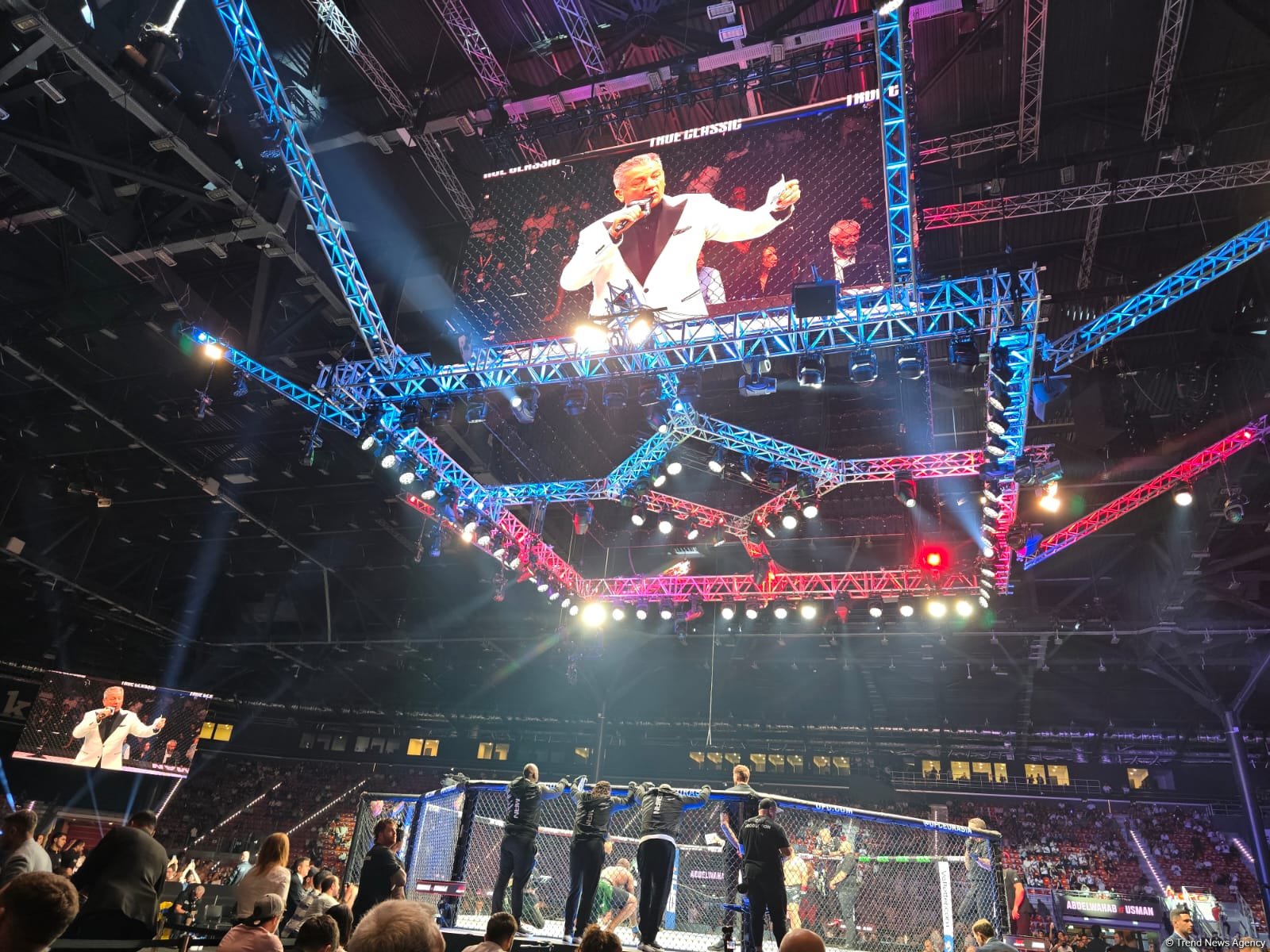 В Баку стартовало одно из самых зрелищных спортивных событий года UFC Fight Night (ПРЯМАЯ ТРАНСЛЯЦИЯ/ФОТО)