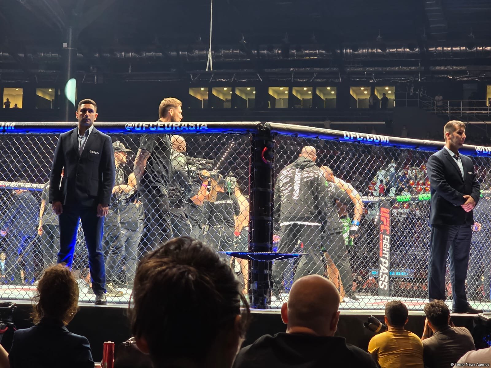 UFC Fight Night: Определился победитель предварительного карда в тяжёлом весе между 
Хамди Абдель Вахабом и Мухаммедом Усманом (ФОТО)