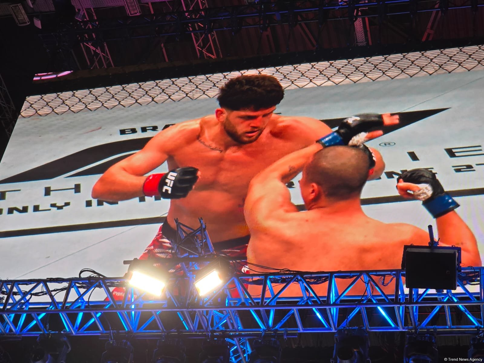 UFC Fight Night: Определился победитель предварительного карда в среднем весе между бойцами из Марокко и Южной Кореи (ФОТО)