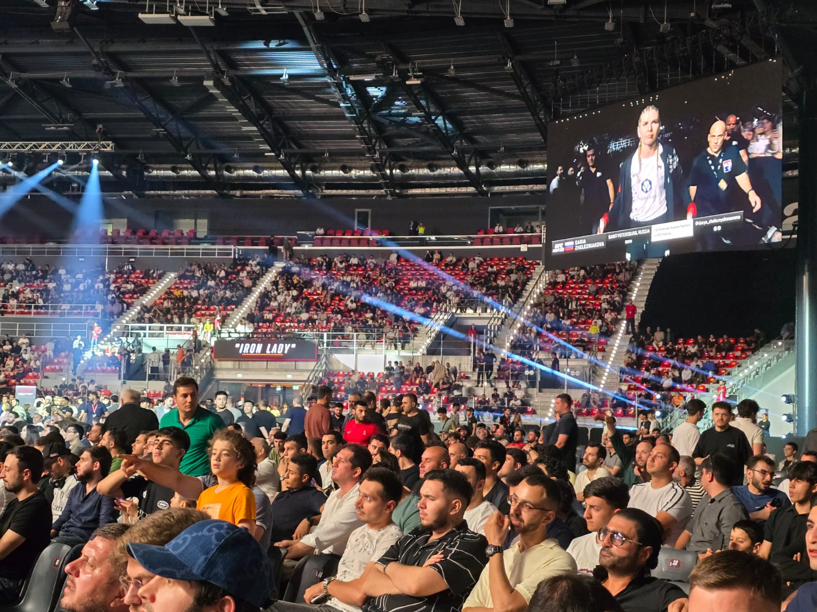 UFC Fight Night: Определилась победительница предварительного карда в полулегком  весе между бойцами из Англии и России (ФОТО)