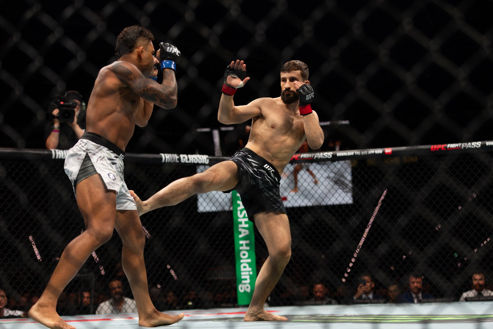 UFC Fight Night: Боец из Азербайджана Назим Садыхов стал  победителем основного карда в легком весе (ФОТО)