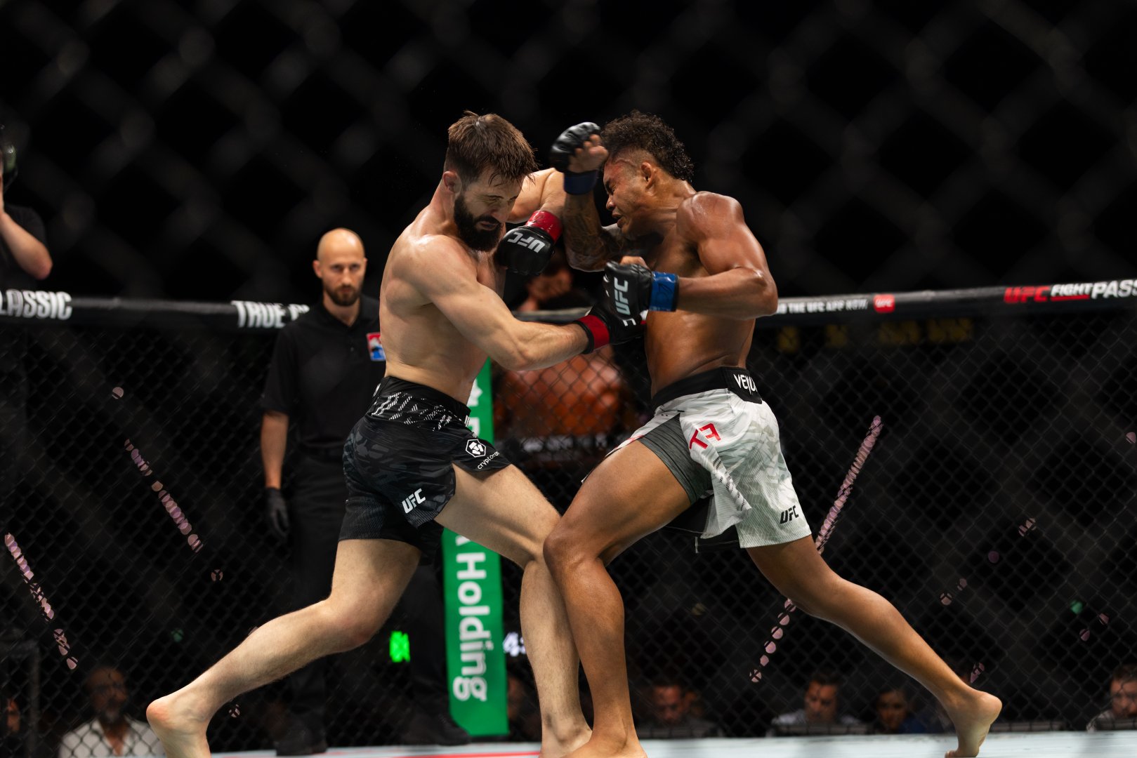 UFC Fight Night: Боец из Азербайджана Назим Садыхов стал  победителем основного карда в легком весе (ФОТО)