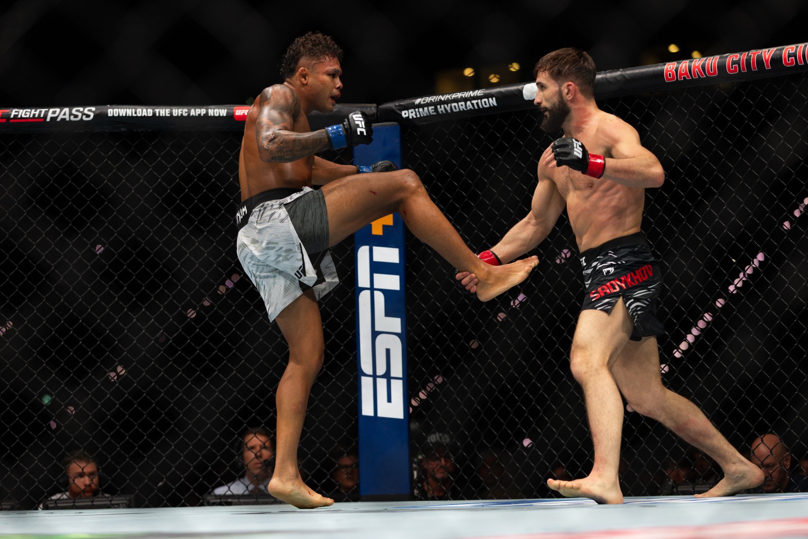 UFC Fight Night: Боец из Азербайджана Назим Садыхов стал  победителем основного карда в легком весе (ФОТО)