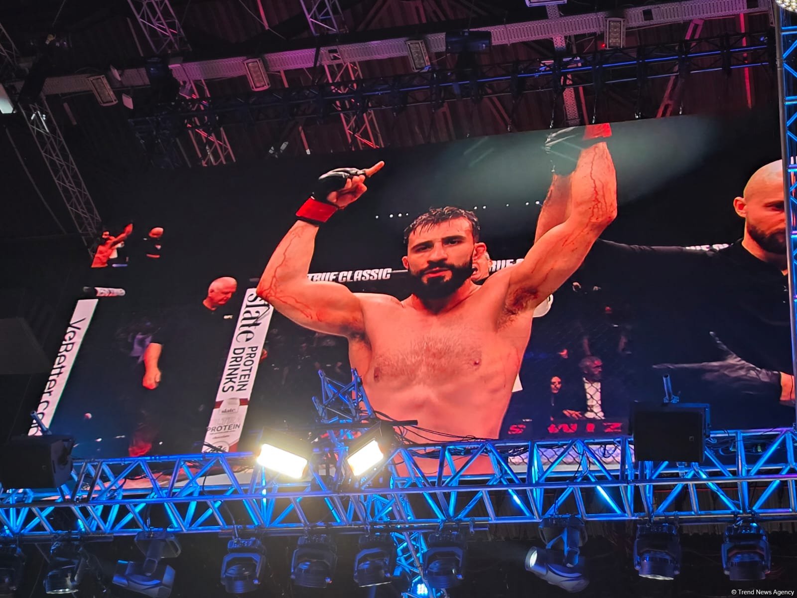 UFC Fight Night: Боец из Азербайджана Назим Садыхов стал  победителем основного карда в легком весе (ФОТО)