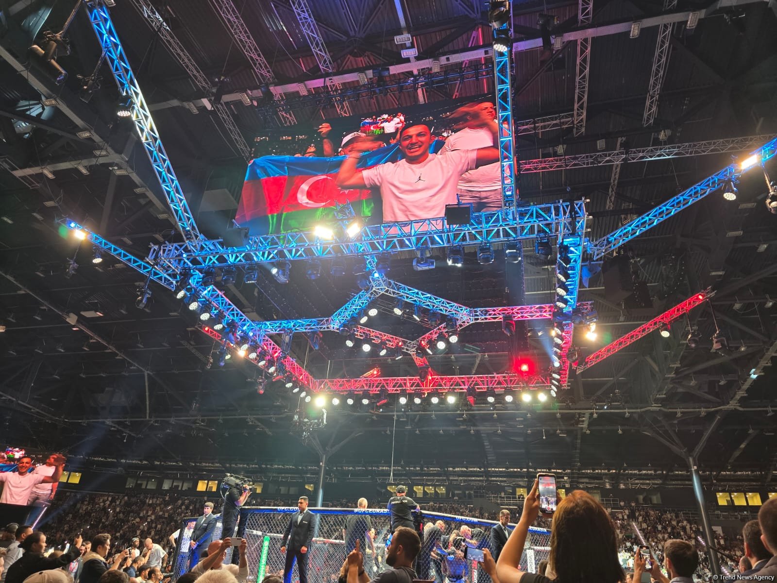 UFC Fight Night: Боец из Азербайджана Назим Садыхов стал  победителем основного карда в легком весе (ФОТО)