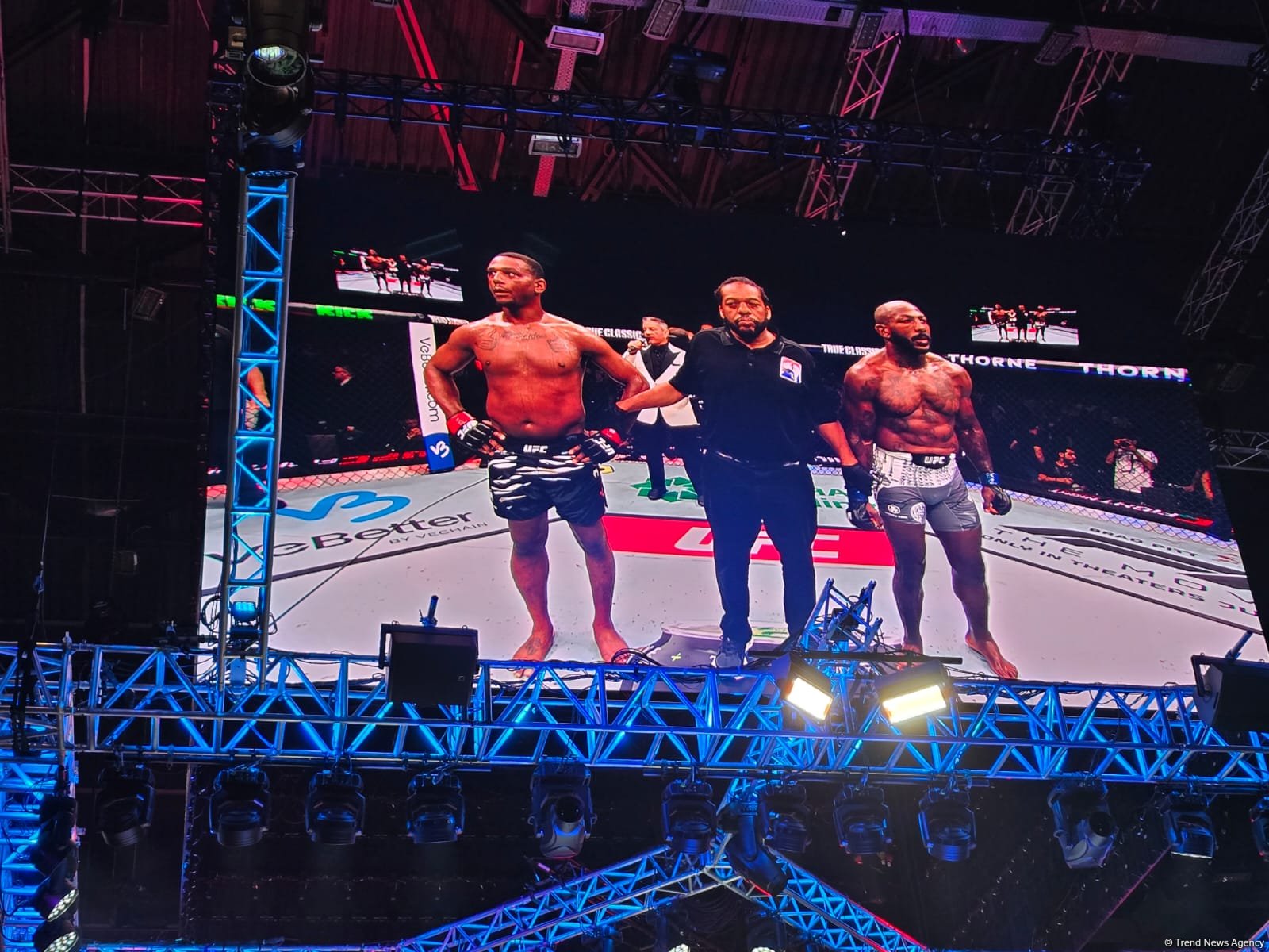 Главное событие UFC Fight Night: Определился победитель поединка между Джамалом Хиллом и Халилом Раунтри Джуниором (ФОТО)