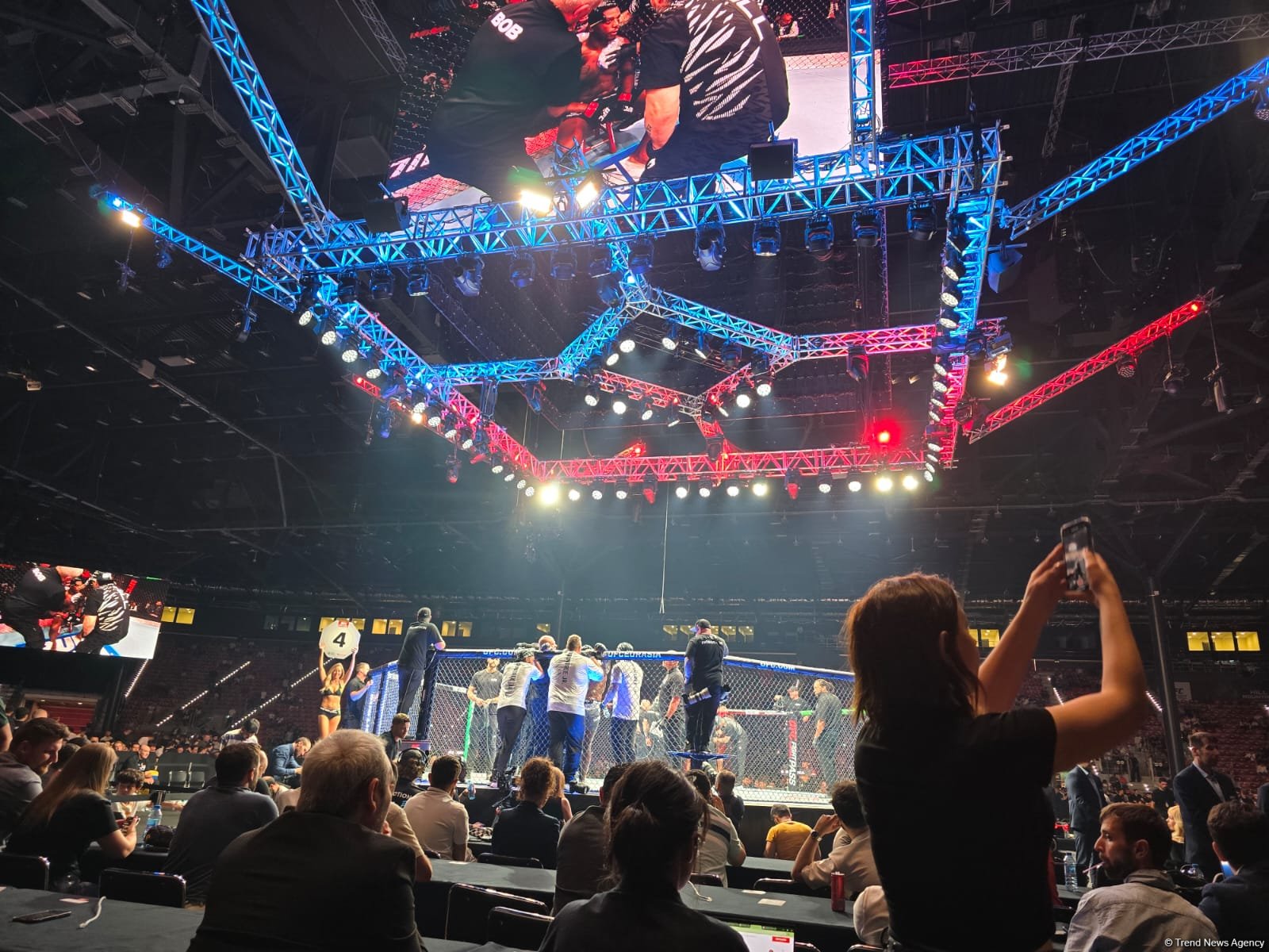 Главное событие UFC Fight Night: Определился победитель поединка между Джамалом Хиллом и Халилом Раунтри Джуниором (ФОТО)