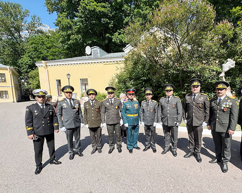 Азербайджанским военнослужащим, завершившим обучение в России, вручены дипломы (ФОТО)