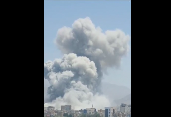 Israeli airstrike targets central square in Iran's Alborz Province (VIDEO)