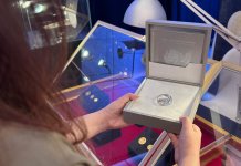 Монеты ЗАО “AzerGold” представлены на Гонконгской международной нумизматической выставке (ФОТО)