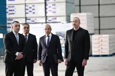 Президент Ильхам Алиев принял участие в открытии предприятия по производству строительных материалов в Геранбое (ФОТО)