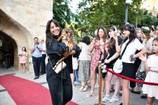 В старинной части Баку прошло дефиле с участием домашних животных (ФОТО)