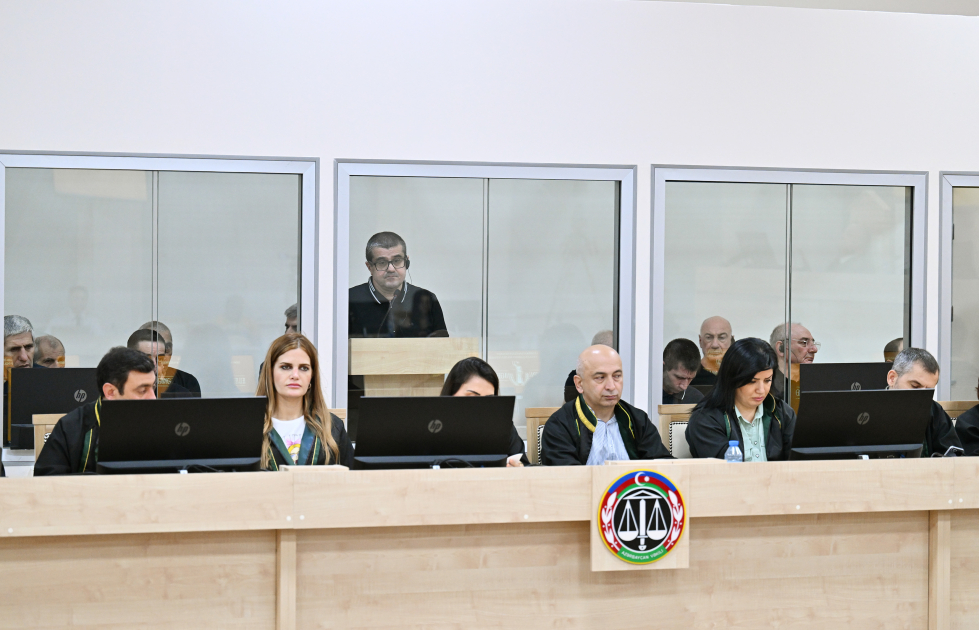 На суде вновь было подтверждено, что приказ о бомбардировке находящихся вдали от линии фронта городов Азербайджана во время войны был отдан военно-политическим руководством Армении (ФОТО)