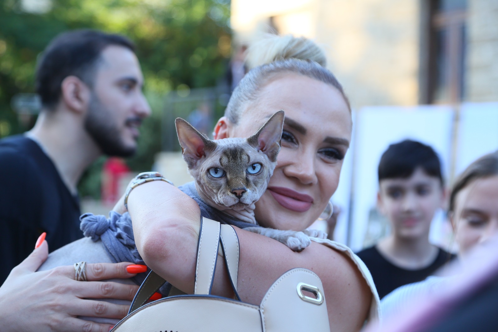 В старинной части Баку прошло дефиле с участием домашних животных (ФОТО)