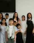 Вице-президент Фонда Гейдара Алиева Лейла Алиева и руководитель Баку Медиа Центра Арзу Алиева приняли участие в открытии Детско-юношеской спортивно-шахматной школы в Хызы (ФОТО)